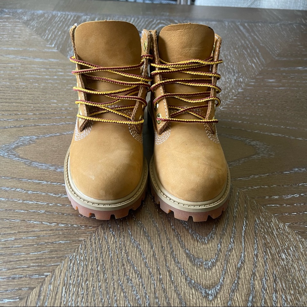 Timberland Little Kids 6" Wheat Brown Boots Size 9